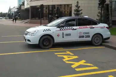 В Астане 27 водителей такси работали по поддельным документам