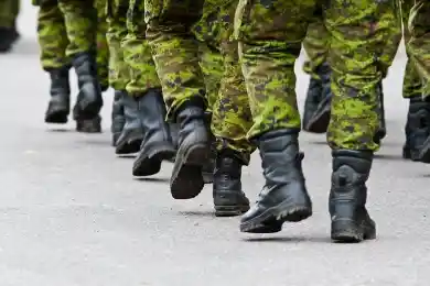 Как в Нур-Султане разыскивают призывников, которые «косят» от службы в армии