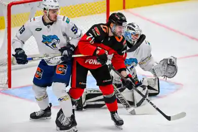 Барыс проиграл Авангарду с одной забитой шайбой