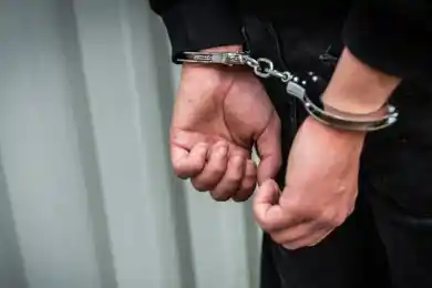 Пассажир, заявивший о наличии бомбы при вылете из Астаны, попал под суд