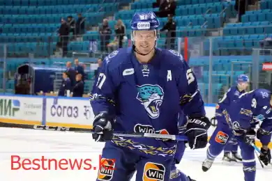 Трое игроков «Барыса» пропустят матч с «Сибирью»