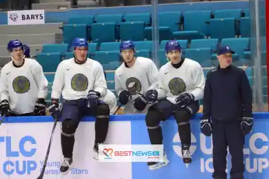 13 игроков «Барыса» попали в расширенный состав сборной на выездные сборы