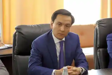 Санжар Жаркешов представил нового руководителя «Казтрансгаз Аймақ»