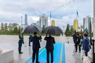 В честь Си Цзиньпина над Акордой пролетели истребители