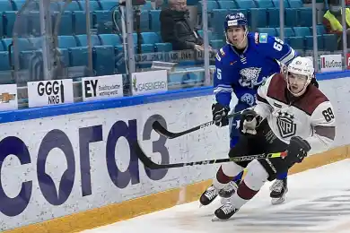 Старченко разыгрался: "Барыс" ведет перед третьим периодом в игре "Динамо" Рига