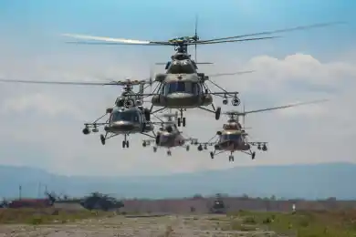 В Казахстане военным летчикам повысили зарплату, на очереди военные медики