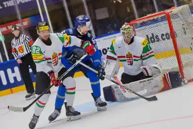 Ледовое позорище: сборная Казахстана проиграла команде Венгрии на ЧМ-2025