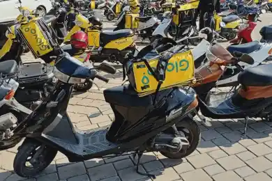 В Казахстане для работников Яндекс Такси, Glovo будет специальный налоговый режим