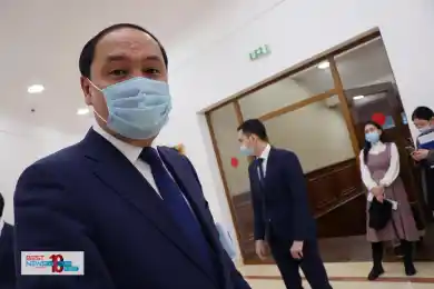 Как акимы и министры заходили на заседание Правительства с Главой государства