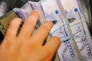 Чиновников акимата ВКО подозревают в получении взятки на сумму 35 млн тенге