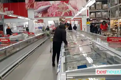 В Казахстане крупным магазинам рекомендовали сократить  режим работы