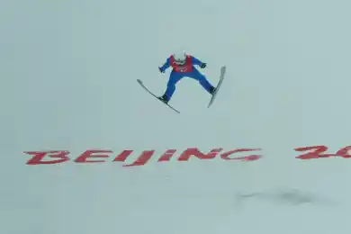 Казахстанцы Васильев и Ткаченко прошли в финал в прыжках с трамплина