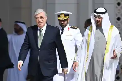 В честь прибытия Президента Казахстана в Абу-Даби дали 21 залп – фото