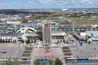 «Будет отдельная фуд-зона». Когда завершат ремонт ж/д вокзала в Астане