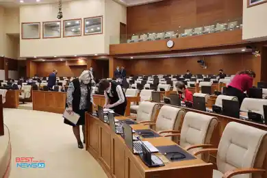 Центризбирком предлагает прекратить полномочия двух депутатов Мажилиса