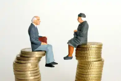 Мажилис одобрил законопроект, разрешающий казахстанцам досрочно снимать пенсионные накопления