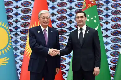  Президенты Казахстана и Туркменистана встретились в «Аваза»