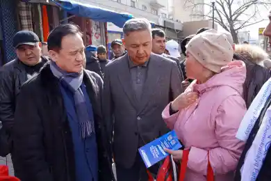 Лидеры «Ак жол» посетили ведущее предприятие Конаева и встретились с горожанами