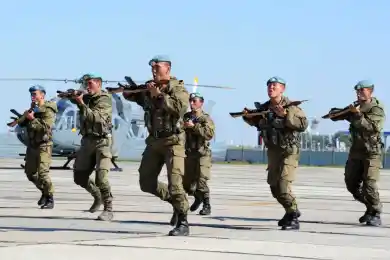 Десантники Казахстана отмечают профессиональный праздник