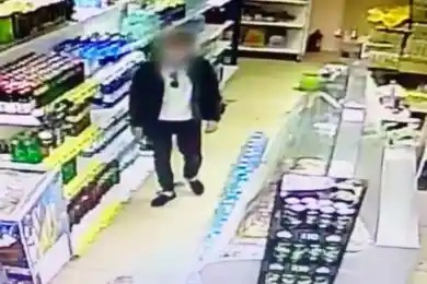 На астанчанина завели уголовное дело за кражу бутылки виски - видео