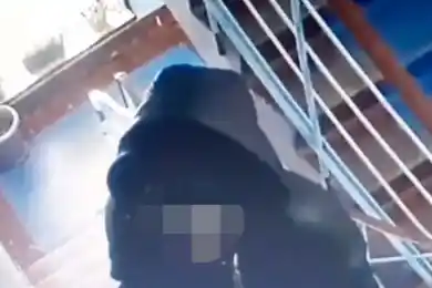 Видео: В Петропавловске женщина обманывала пенсионерок, представляясь волонтером