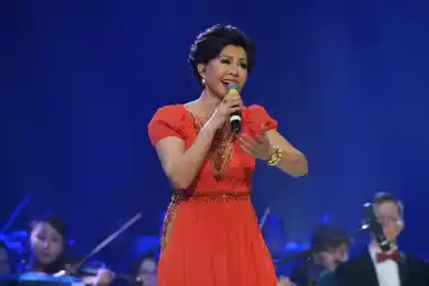 Роза Рымбаева поддержит новый состав ансамбля «Гульдер»