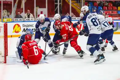 "Барыс" уступил "Спартаку"