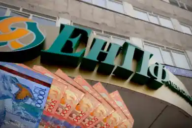 Казахстанцам разрешат потратить пенсионные накопления на покупку жилья или лечение