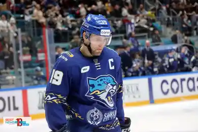 Барыс ведет в домашнем матче с Нефтехимиком 