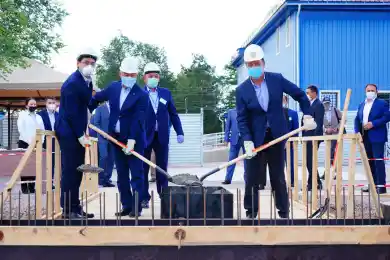 Казахстан открывает завод по выпуску вакцины от коронавируса