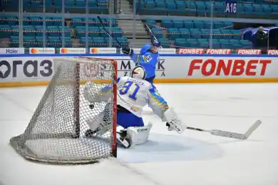 «Белые» размялись на «синих»: кандидаты в сборную сыграли «двусторонку»