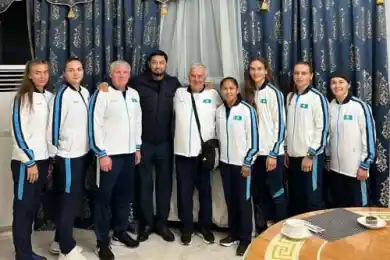 Asian Games-2023: Кенес Ракишев напутствовал боксёрш сборной Казахстана 