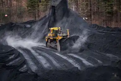 Казахстан выставит на аукцион 10 месторождений угля