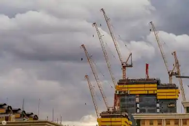 Лицензии 102 стройкомпаний приостановили в Алматы