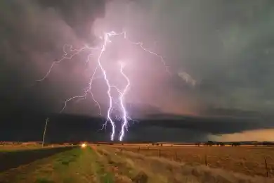 «Люблю грозу в начале мая»: завтра прогремит в некоторых областях Казахстана