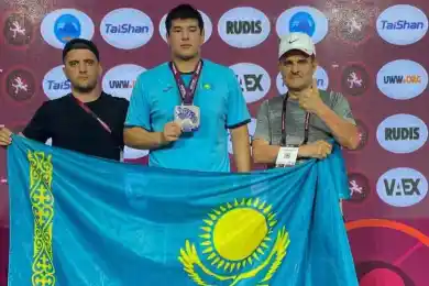 Воспитанник школы борьбы Кушмурун взял "серебро" на ЧА