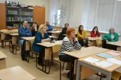 По всему Казахстана во всех школах срочно вызывают родителей учащихся