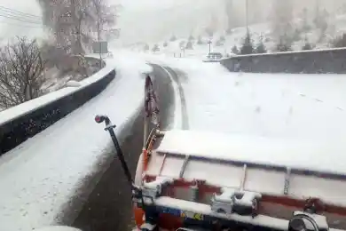 В Алматы 866 рабочих убирают выпавший снег 