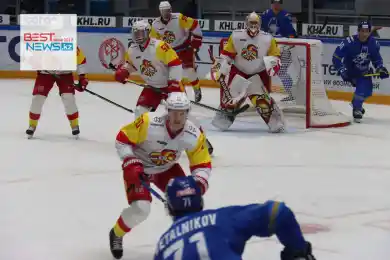 Шут с ними: Барыс позволил Йокериту отыграться с 0:4 и выиграть 