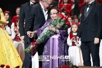 Слова Великой Бибигуль Тулегеновой восхитили астанчан