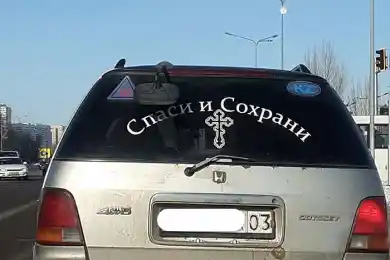 Полный контроль скорости в городах, аресты и психотесты предложил сенатор Кожаев