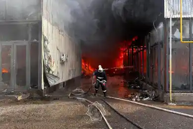 Крупный пожар на барахолке Алматы ликвидирован