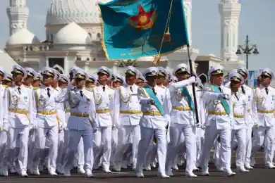 В Астане прошел военный парад по случаю Победы в Великой Отечественной войне