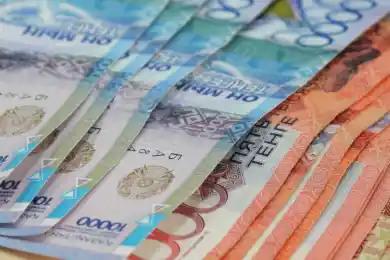 Автопарк Караганды готов заплатить за информацию о людях, обстрелявших автобусы