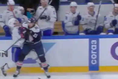 В КХЛ ответили на вопрос о дисквалификации игрока Металлурга за удар нападающего Барыса