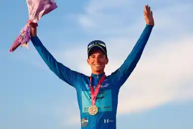 Лоренцо Фортунато остается в XDS Astana Team