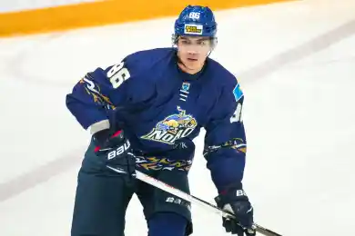 Абай Мангисбаев может сыграть за "Барыс" в матче с "Нефтехимиком"