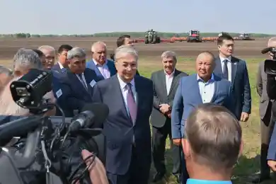 Токаев с юмором прокомментировал предложение Лукашенко вступить Казахстану в Союзное государство