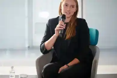 Елена Рыбакина, героиня Олимпиады в Токио прилетела в Нур-Султан