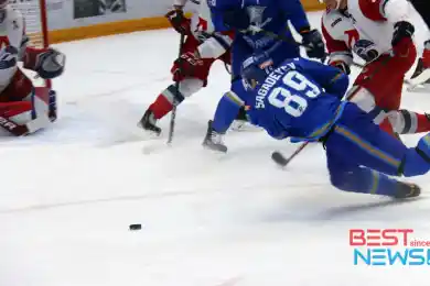 Барыс ведет после первого периода в матче с Локомотивом